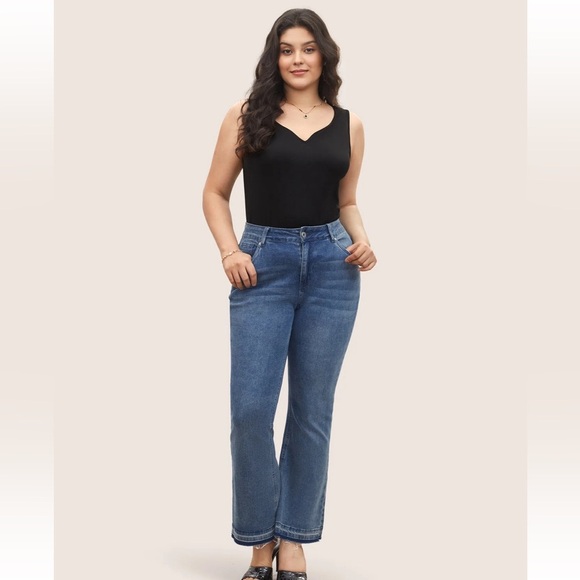 BloomChic Plus Size 2XL Solid Rib Knit Heart Neckline Tank Top us18-20 - Picture 7 of 8